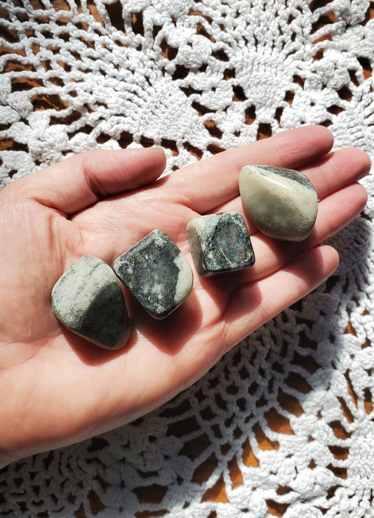 Kammererite - Tumbled